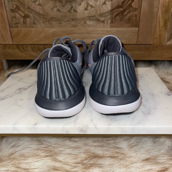 Nike Flex Supreme TR5 Training Shoes - Picture 6 of 10